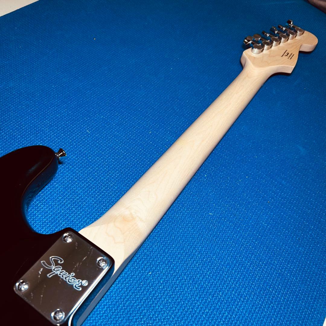 未使用　Squier ストラトキャスター ブラック ギターケース付き　レフティ