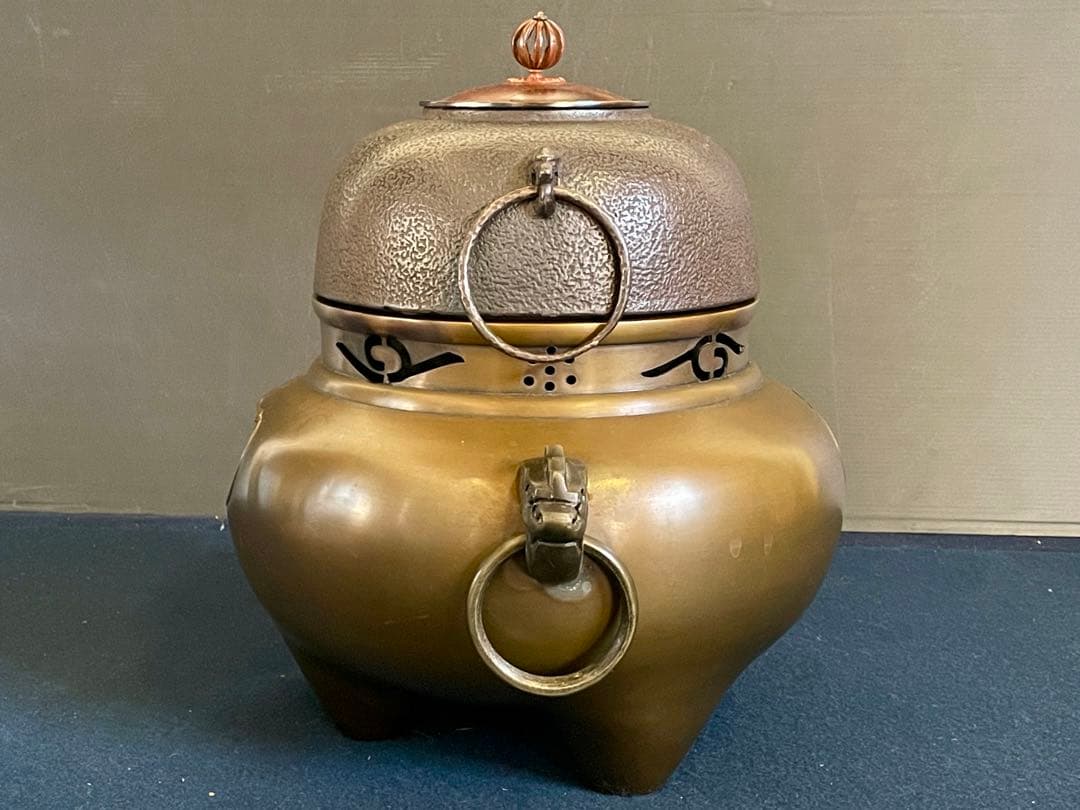 「祖」 唐銅 鬼面風炉釜 鋳師 金森紹栄 平丸釜 釜鐶 共箱 （129F①）