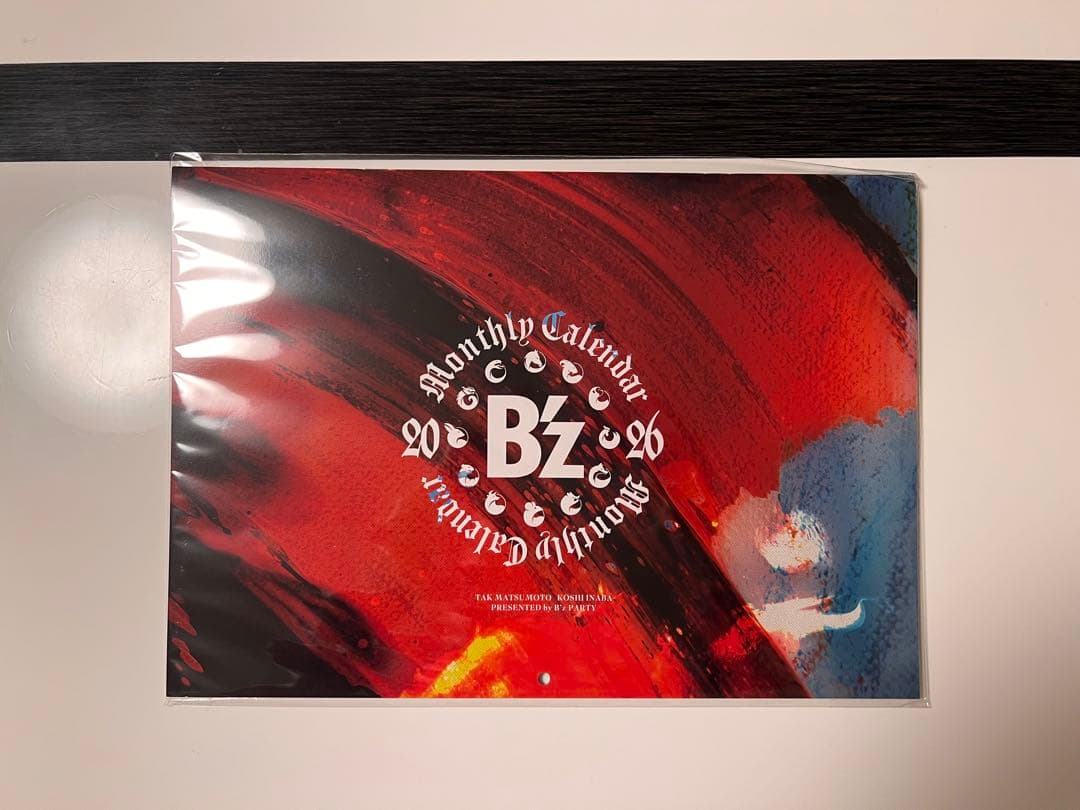B'z 2026年カレンダー 壁掛け・卓上(パンフ付)