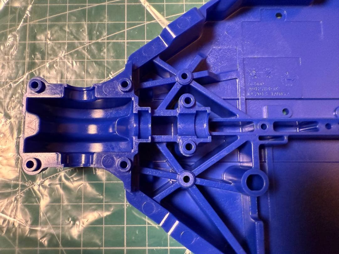 フ*ン様 タミヤ　TT-02 ロワデッキ　レッド　ブルー