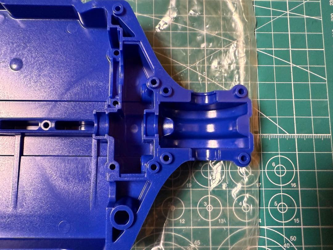 フ*ン様 タミヤ　TT-02 ロワデッキ　レッド　ブルー