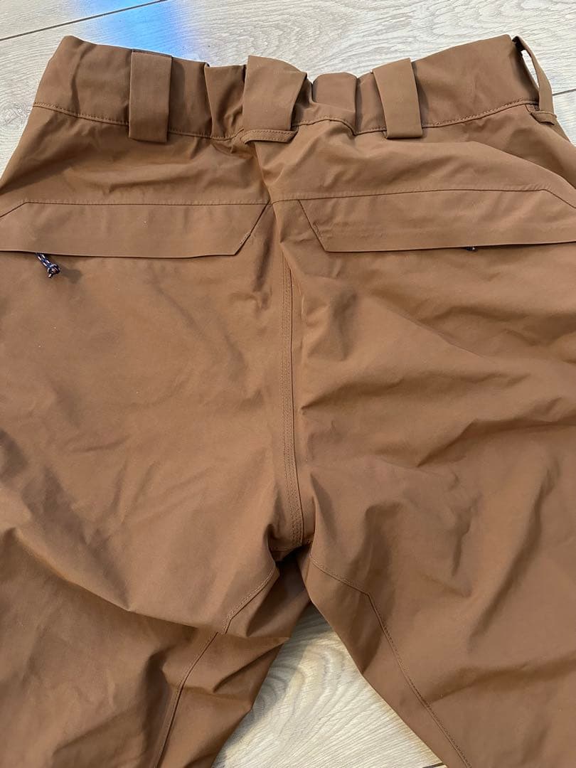 【美品】Burton [ak] メンズスノーボードパンツSサイズ