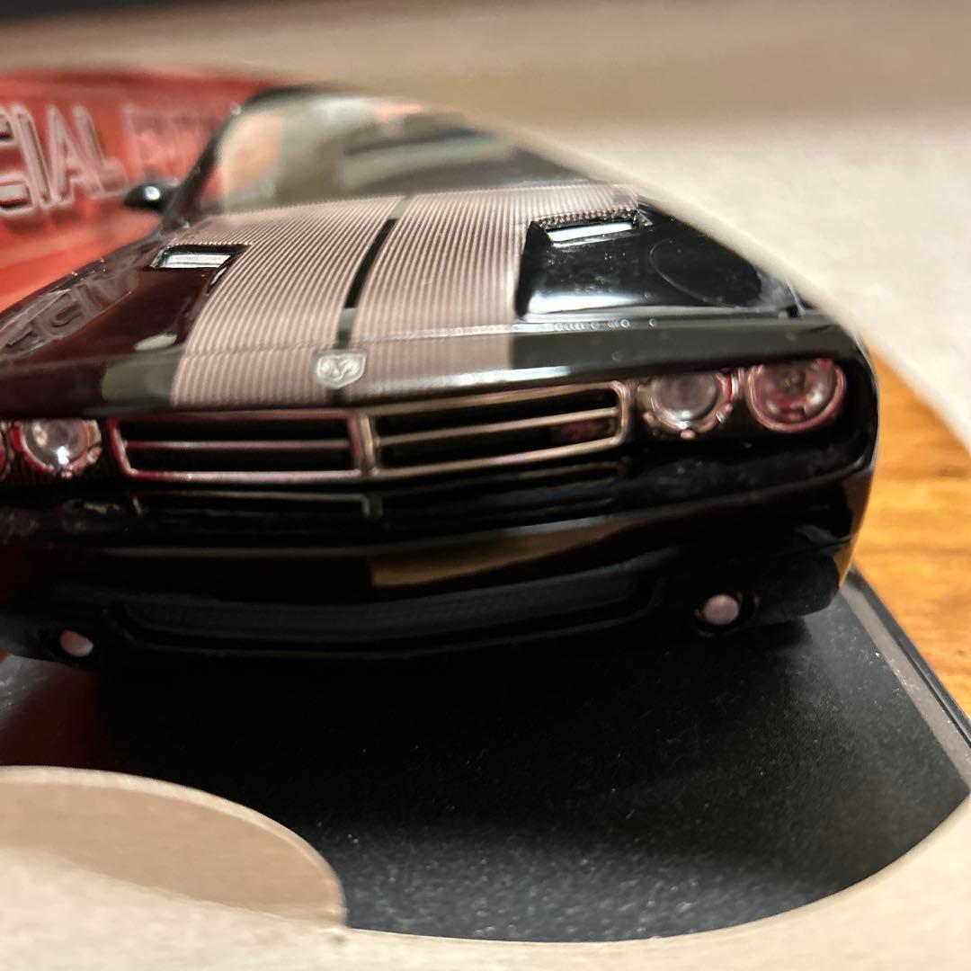 Maisto 2006 Dodge Challenger ブラック 1/18