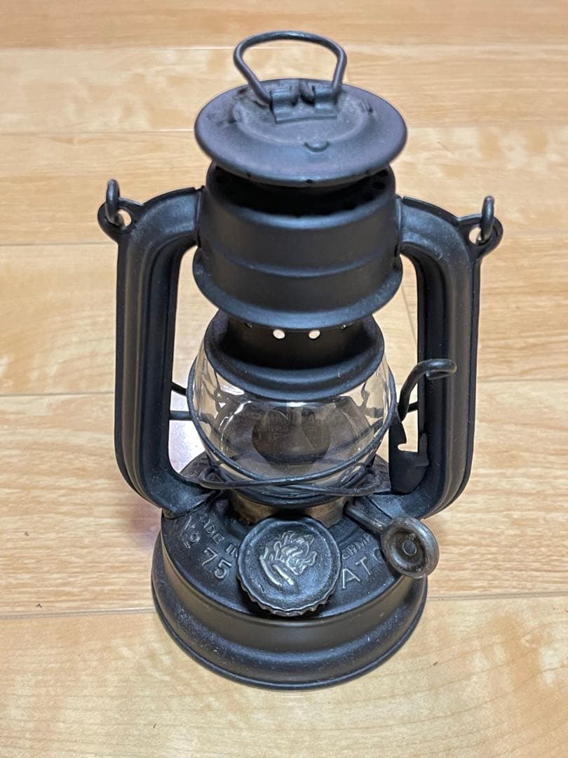 ライト・ランタン Feuerhand 75 Atom