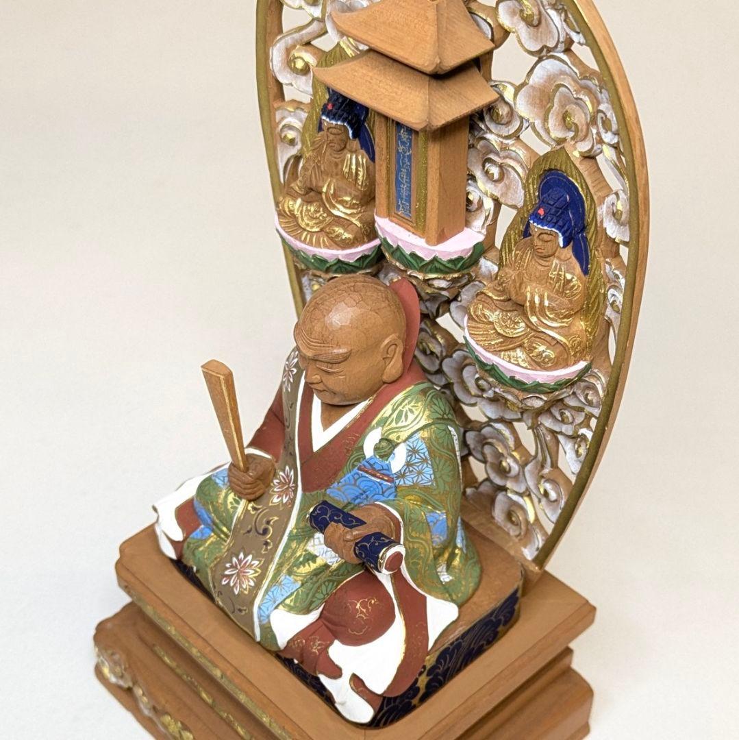 【ゲリラセール・新品】 三宝尊付き日蓮聖人　彩色　紅檀　総高さ約22.5㎝　日蓮