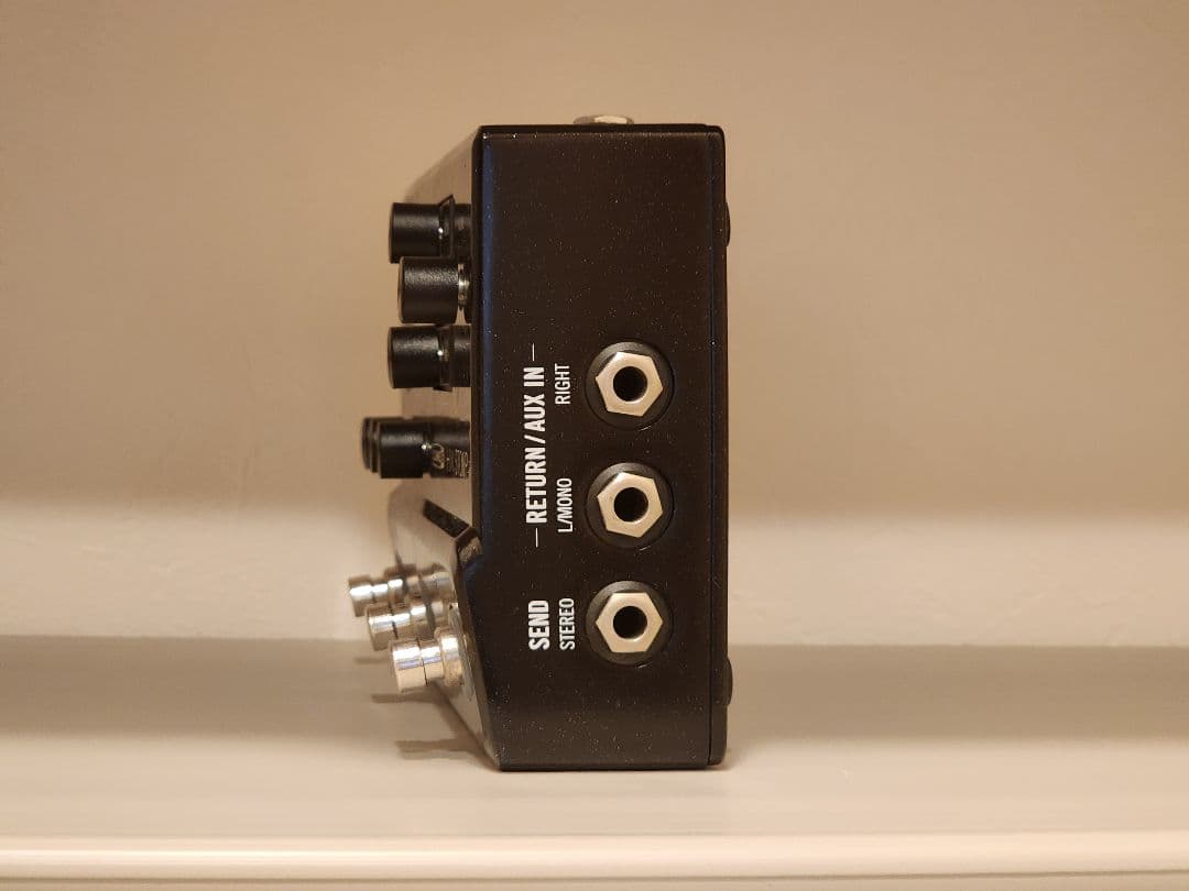 ウ*ー様 【使用回数1回】LINE 6 HX STOMP ギターエフェクター フ