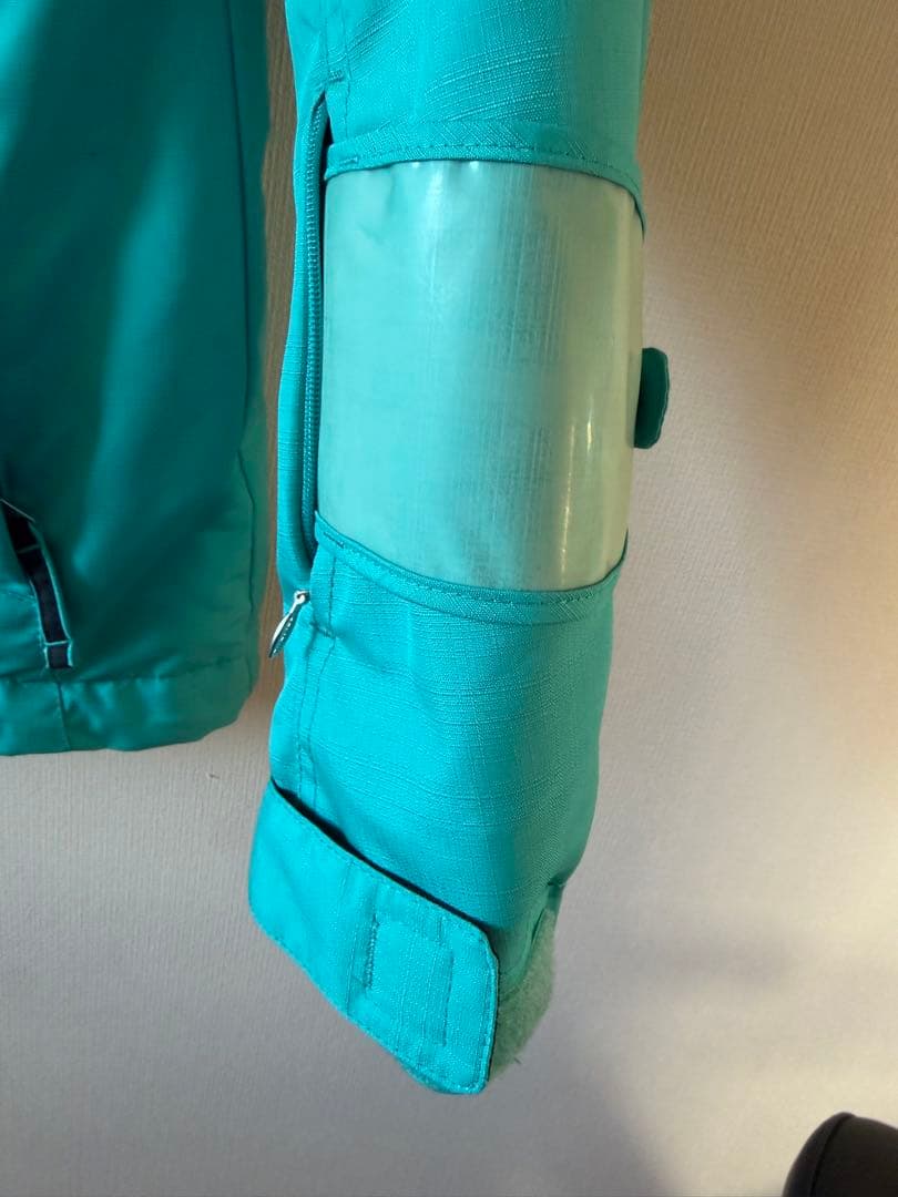 超美品☆デサント☆ターコイズ スキーウェア フード付き