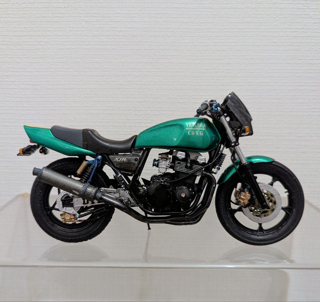 アオシマ1/12ヤマハXJR400RⅡ改バイクプラモデル