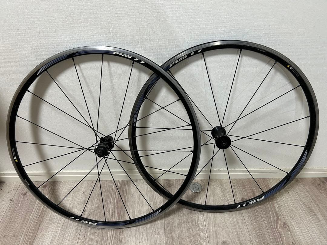 シマノ WH-RS11 700C リムブレーキ　ホイールセット