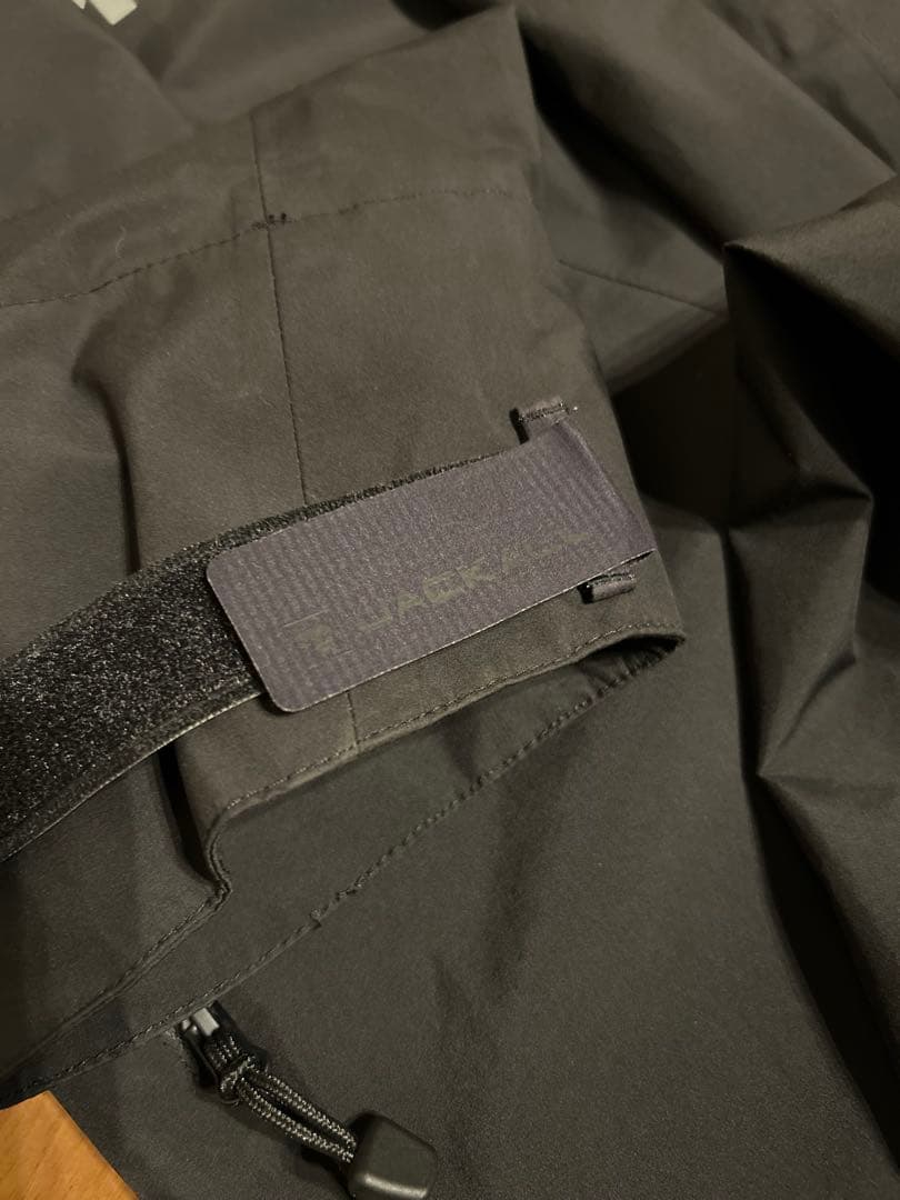 か*ゆ様 早い者勝ち‼︎RFジャケット上下 ジャッカル　XLサイズ　収納ポーチ付