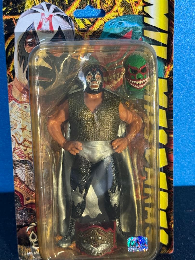 ミル・マスカラス フィギュア マスク付き キャラプロ キャラクタープロダクト