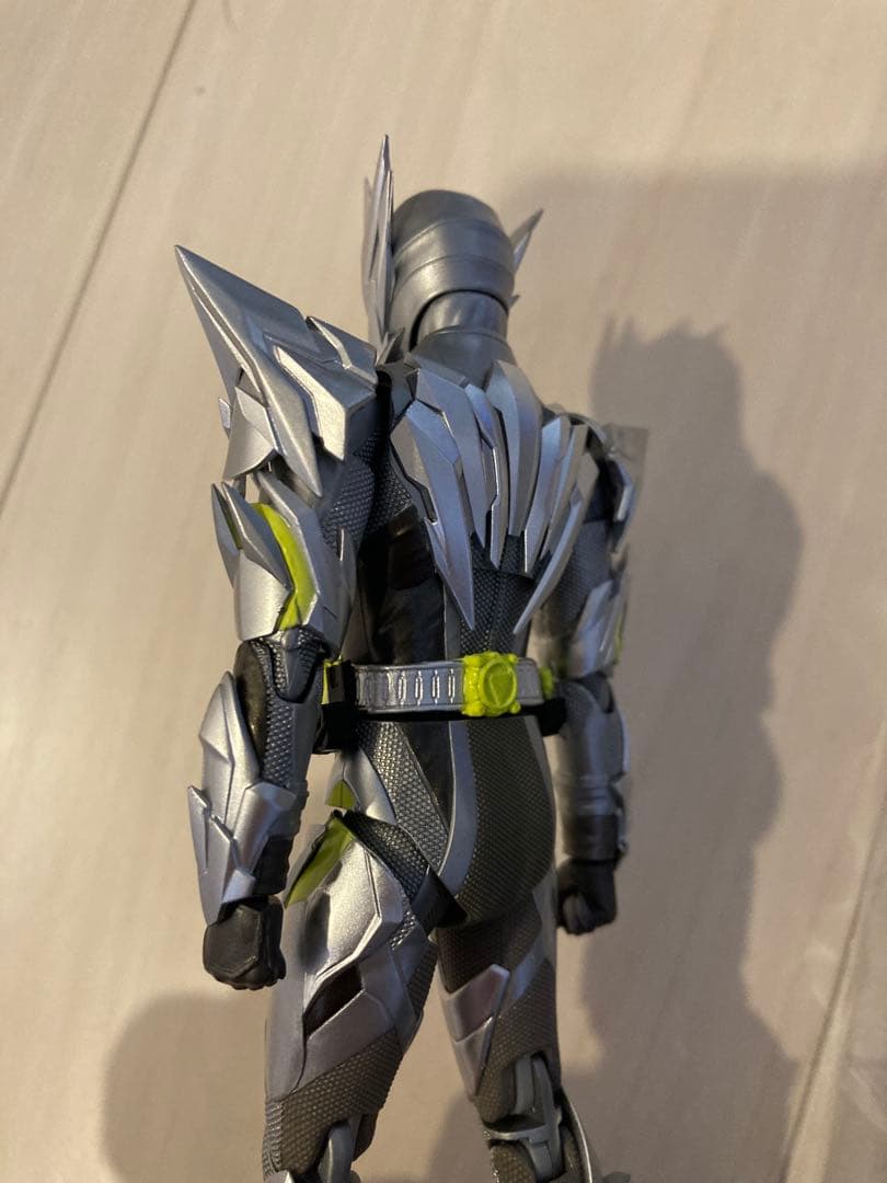 フィギュアーツ 仮面ライダーゼロワン メタルクラスター ホッパー