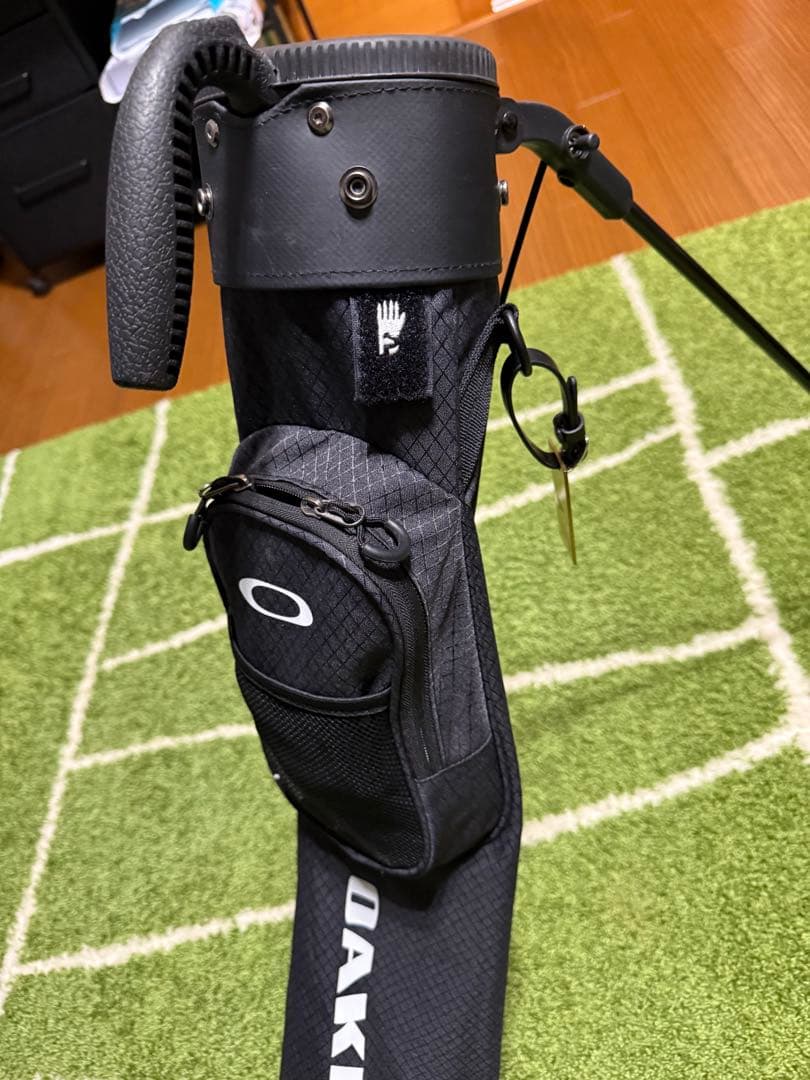 OAKLEY ブラック キャディバッグ