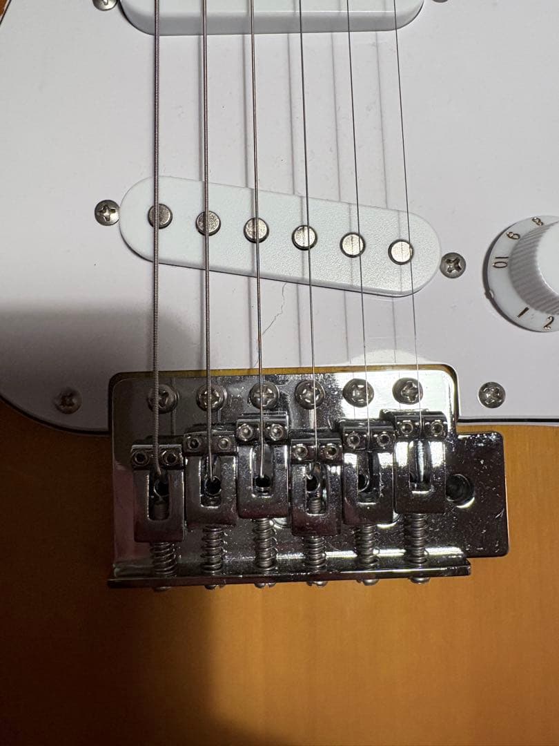 PLAYTECH ST250 Rich Sunburst エレキギター