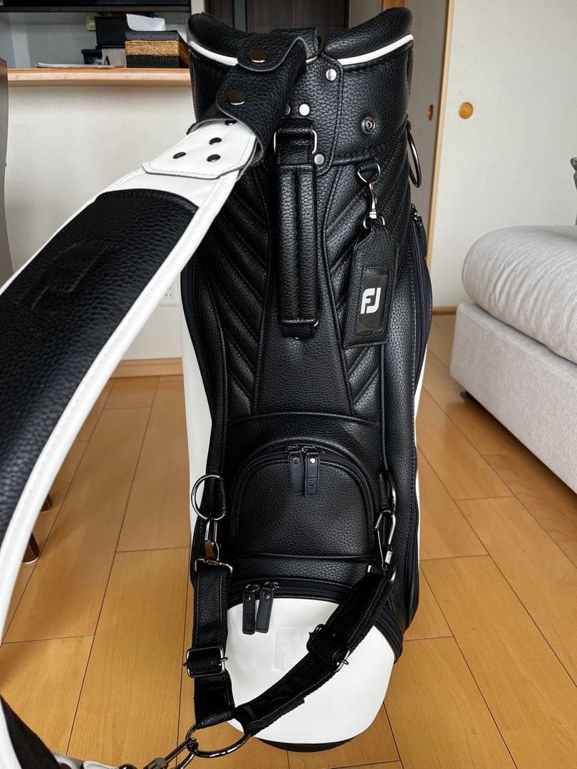 希少　美品　ＦＪ　フットジョイ ３点式キャディバッグ【ホワイト/ブラック】完売品