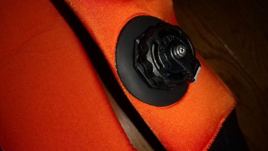 ワールドダイブ ドライスーツ