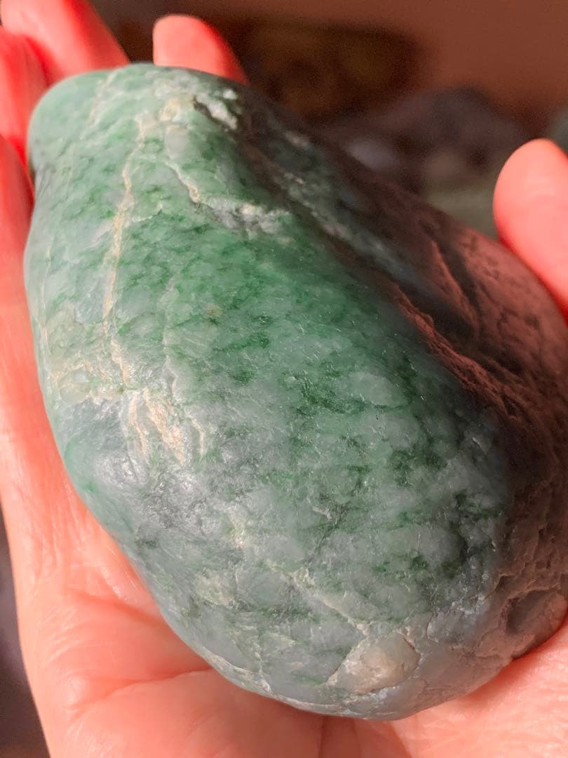 糸魚川海中翡翠　海ヒスイ　原石　海石　水石　根付　国産鉱物標本　コン沢　ひすい