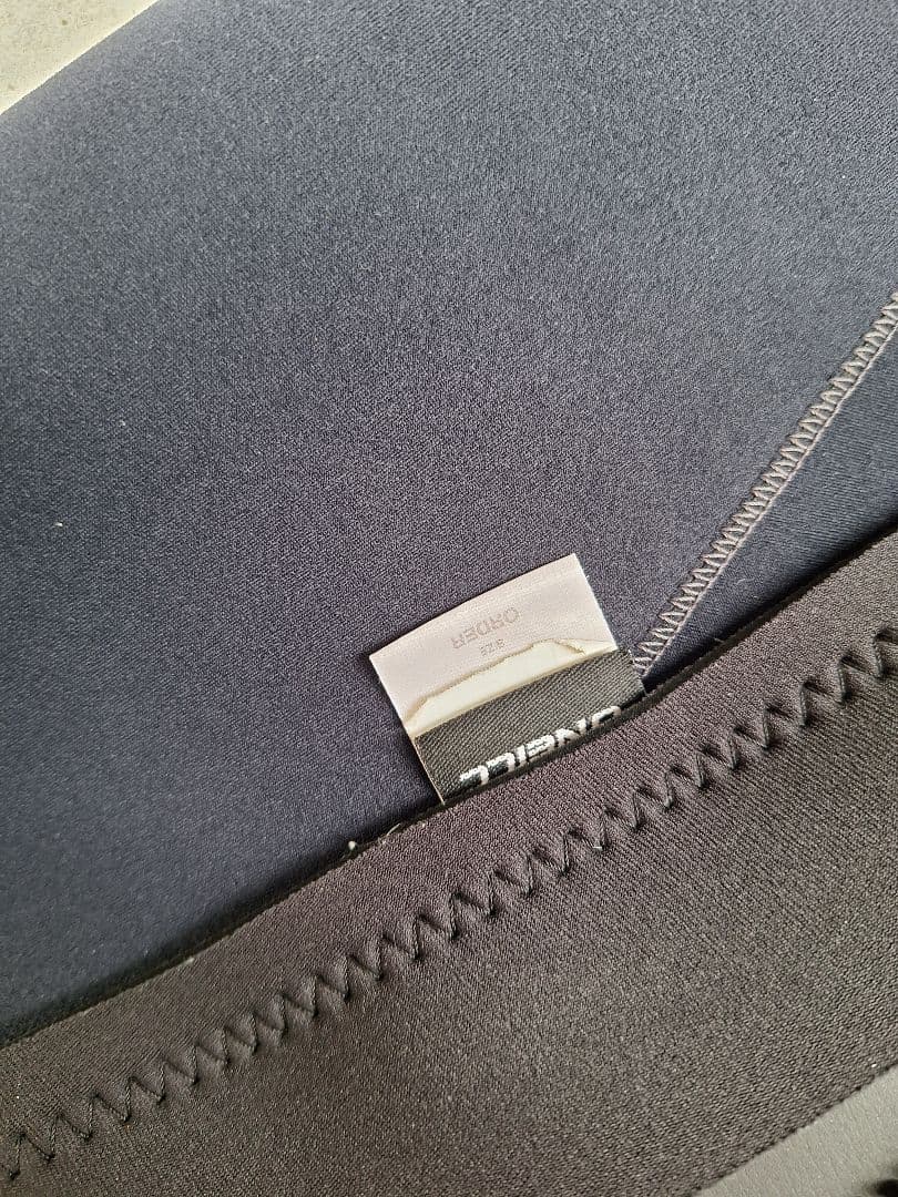 オニール　ネオプレン フルジッパー タッパー　ML程度　ウエットスーツ