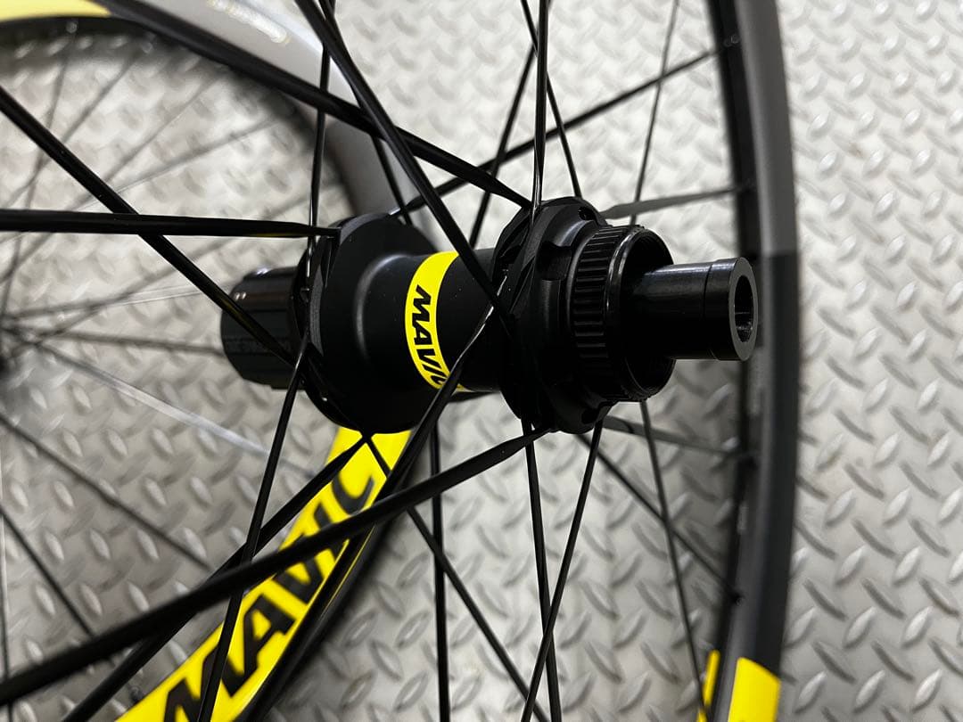 MAVIC Cosmic SLR 45Disc シマノ　イクシオンタイヤ2本付