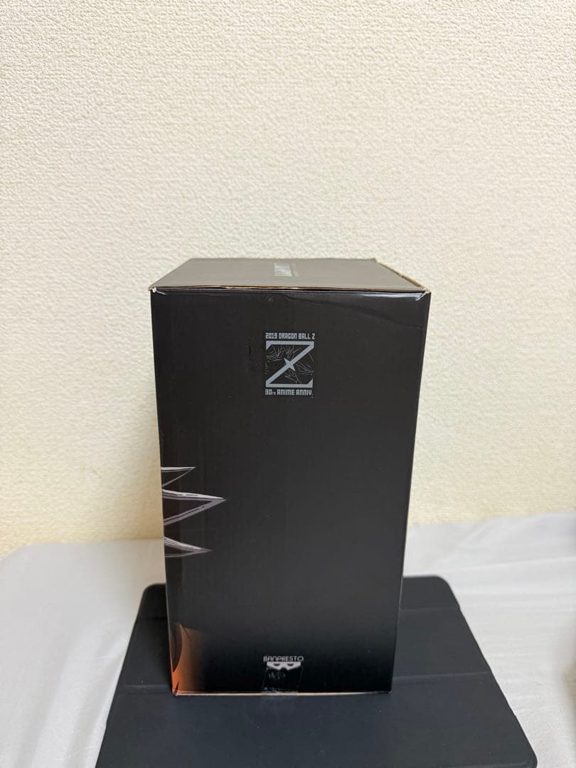 ドラゴンボールZ 30周年 孫悟空 フィギュア 30周記念 絵本付きます