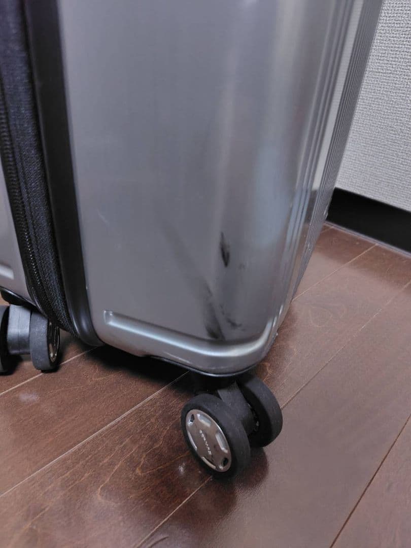 シルバー スーツケース TSAロック ビジネス 機内持ち込み