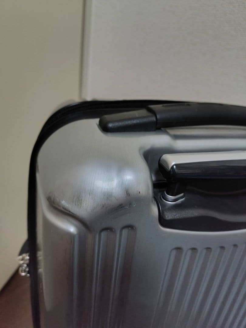 シルバー スーツケース TSAロック ビジネス 機内持ち込み