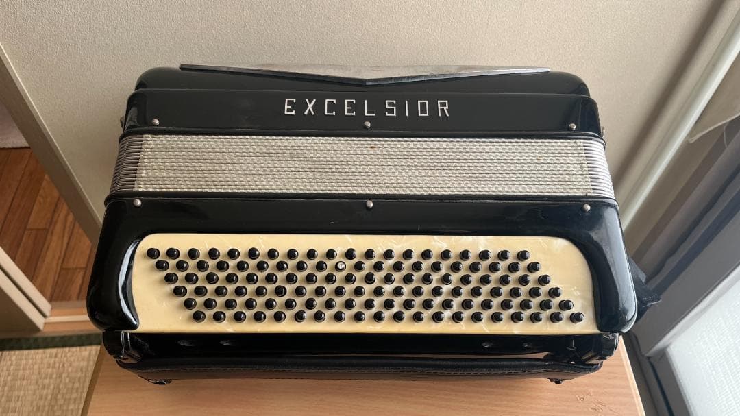 動作品:EXCELSIORエキセルシャー 302 イタリア製 34鍵120ベース