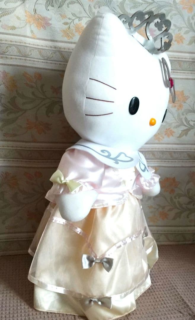 ピューロランド 当選品 キティ パレードBELIEVE衣装 特大ぬいぐるみ レア
