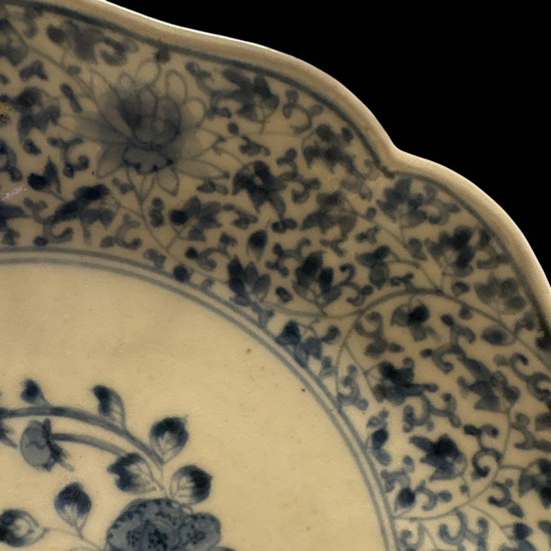 伊万里 有田 染付 印判手 輪花皿 花唐草 見返し唐草 見込梅花枝文 花丸文