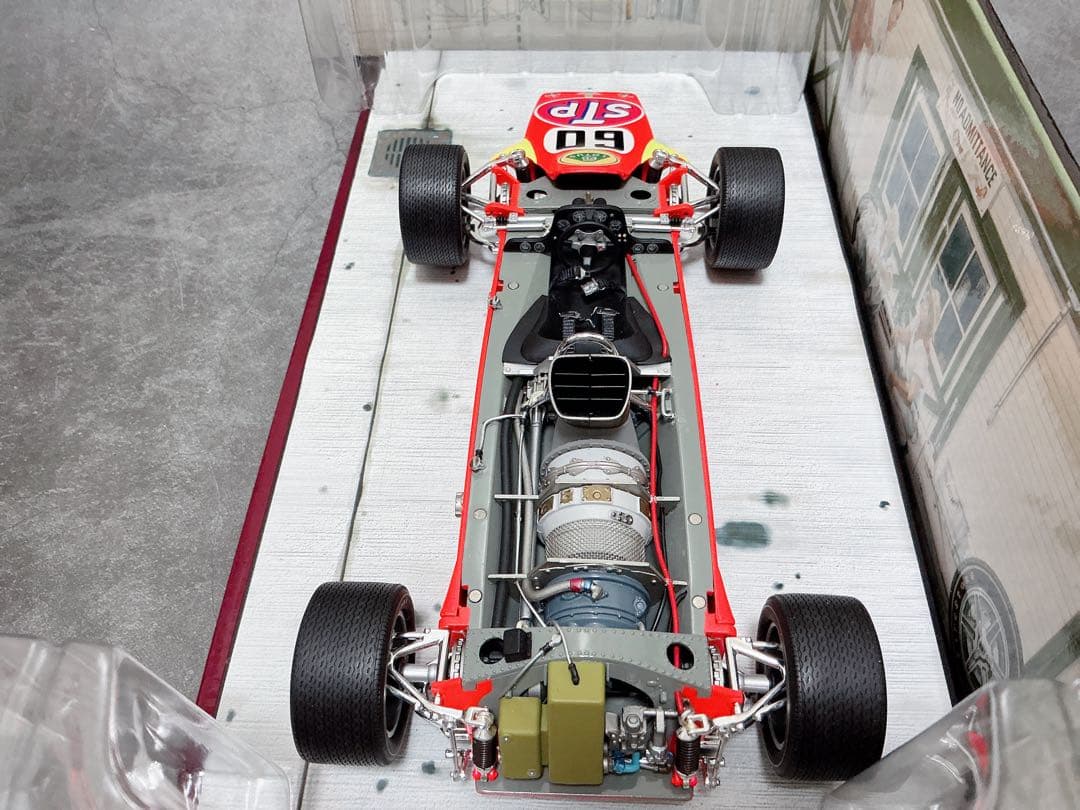 ミニカー CAROUSEL 1 1/18 LOTUS 56 1968 INDY 500