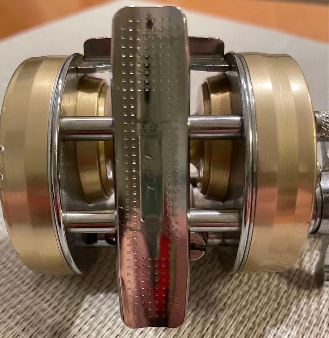 ABU Ambassadeur 2500C ベイトキャスティングリール