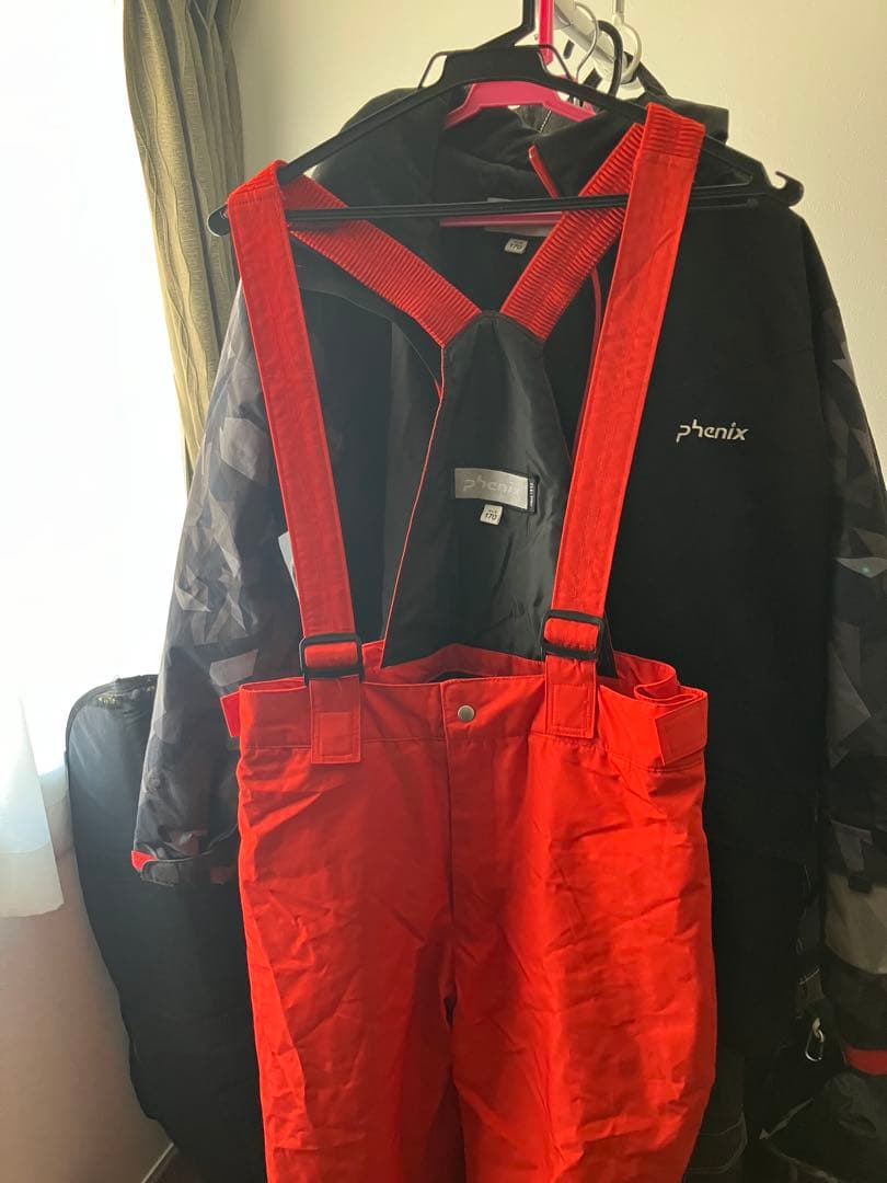 phenix フード付きスキーウェア上下　子ども用170（155-175cm）