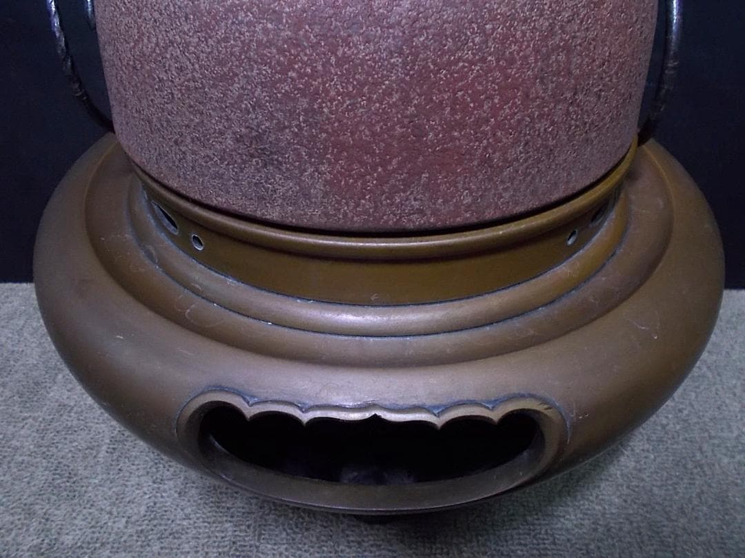 茶道具 人間国宝 釜師:高橋敬典 銀摘み 風炉師:金森 寛斎? 唐銅鬼面風炉