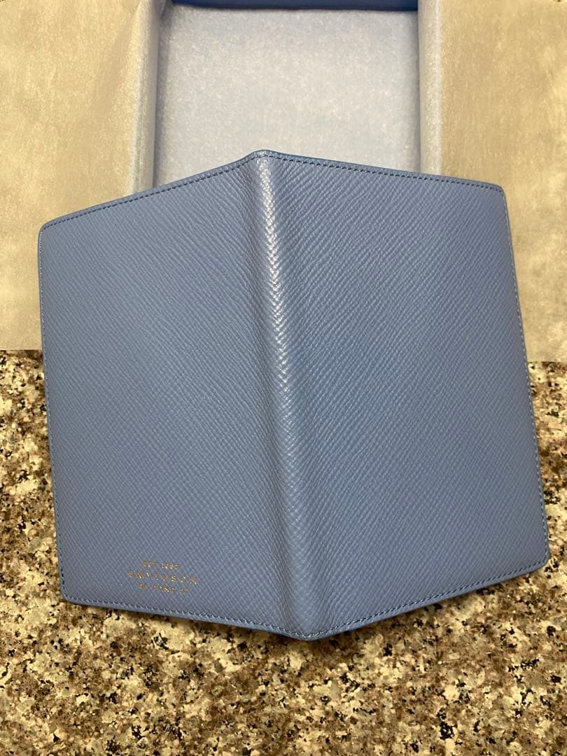 SMYTHSON ライトブルーパスポートケース