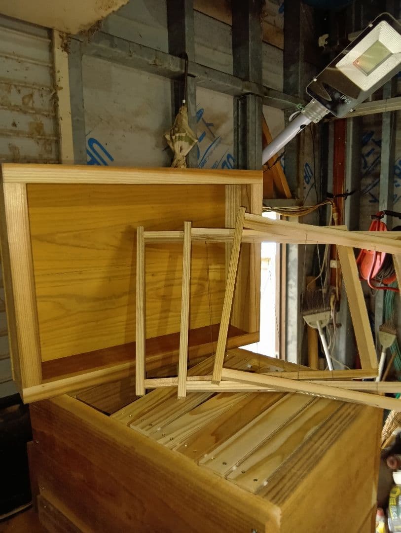 日本ミツバチ巣枠式巣箱