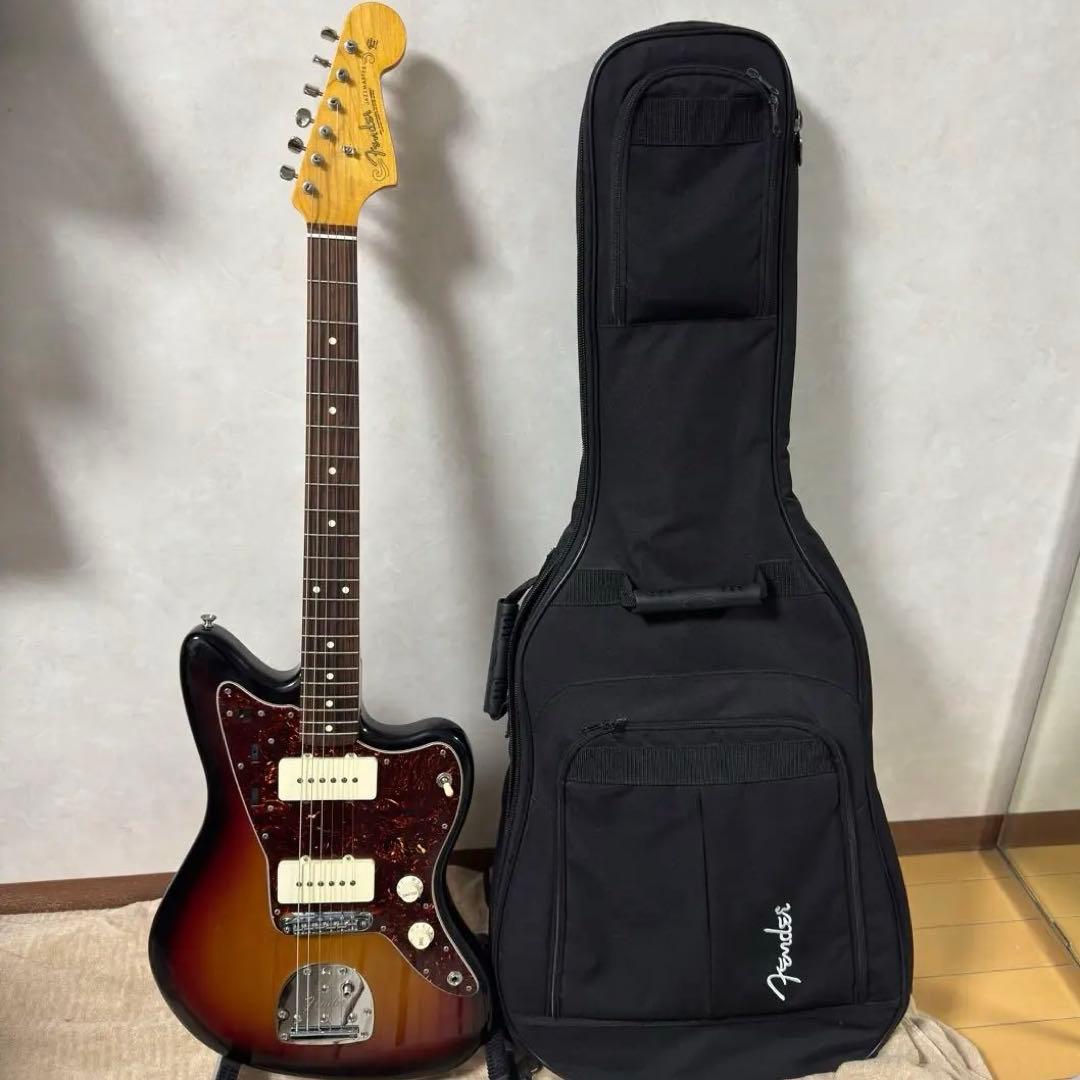 【青すぎる空】Fender 62 JazzMaster