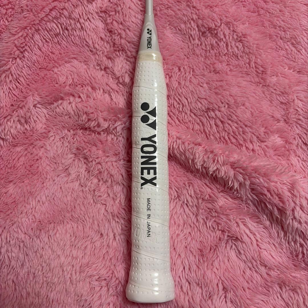 す*た様 YONEX アストロクス100ZZ VA 4UG5
