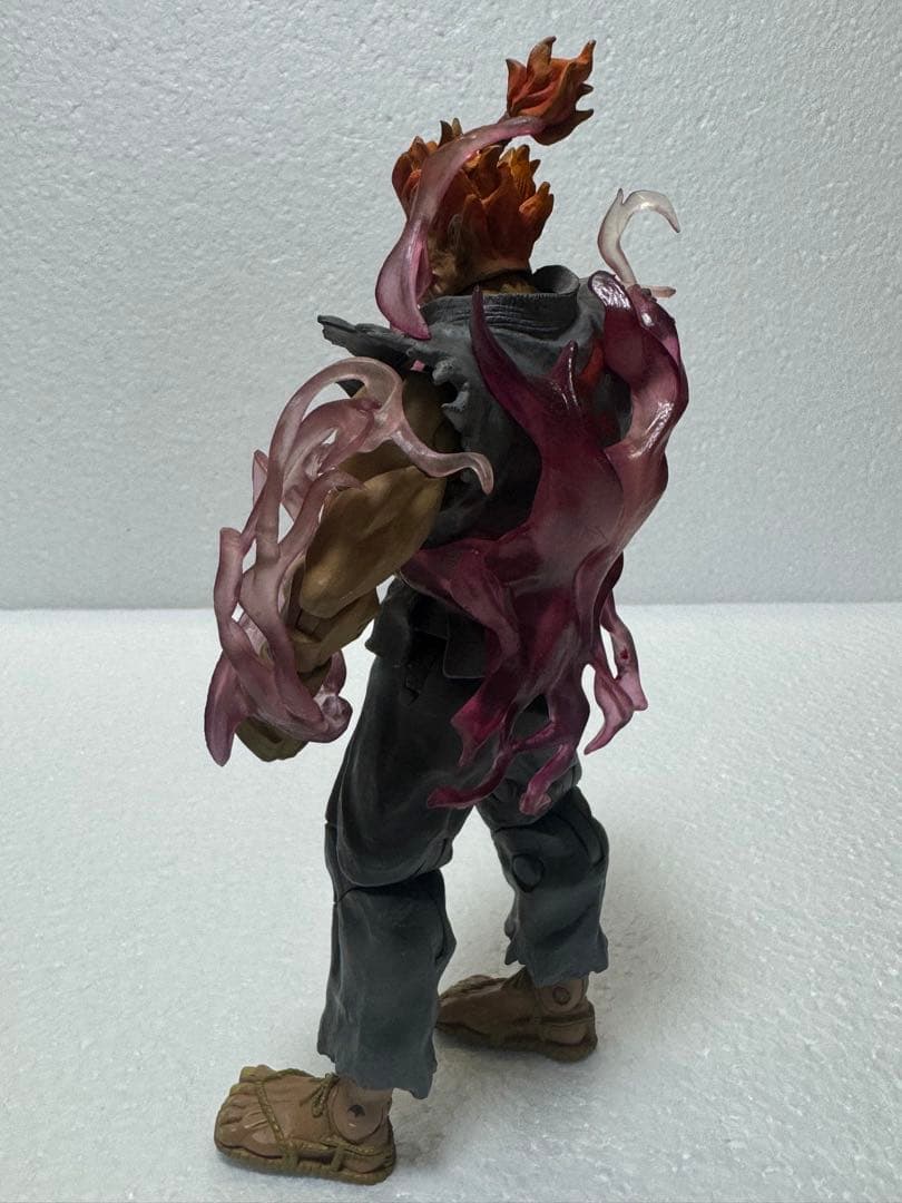 ストリートファイター　豪鬼　フィギュア