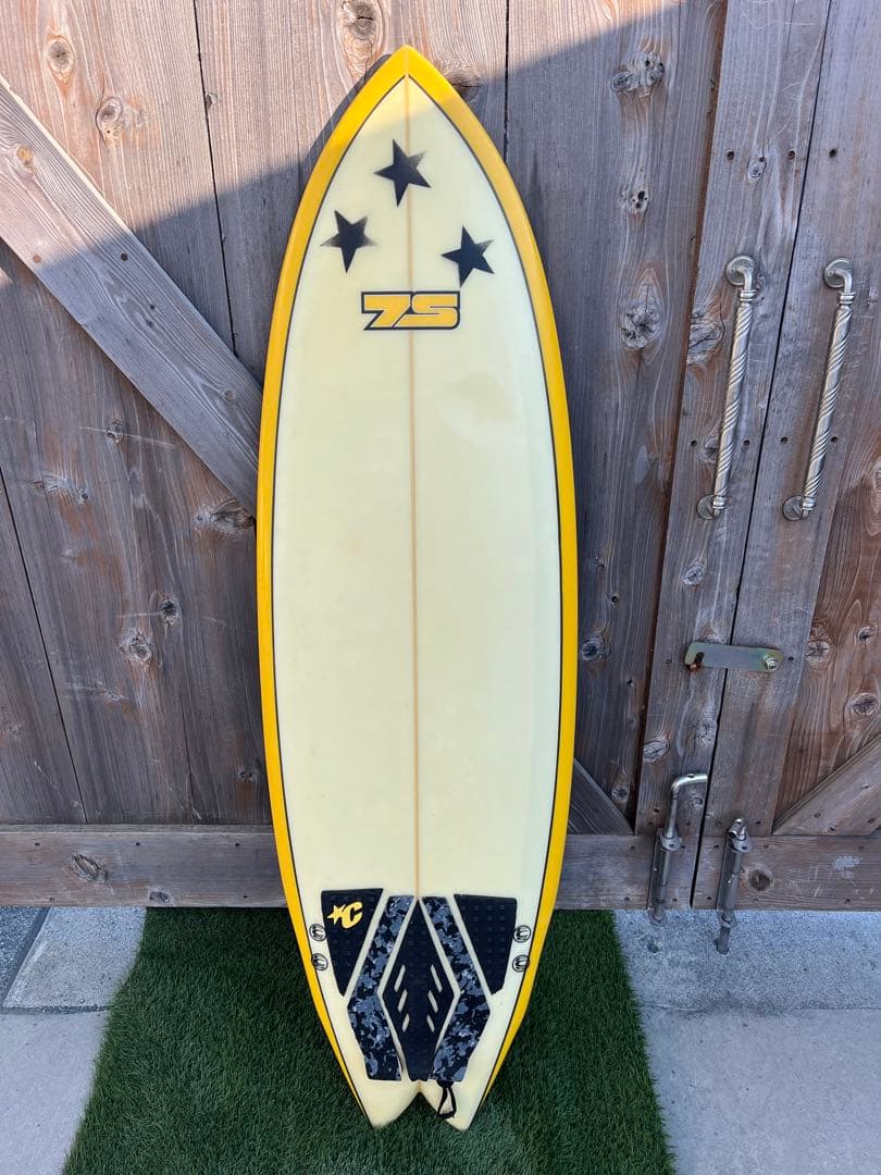 75モデル イエロー ショートボード