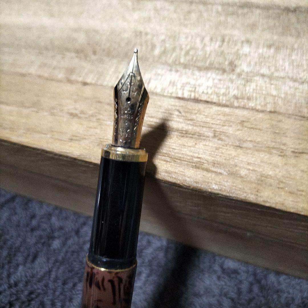 14K　PILOT 茶色と金色の万年筆