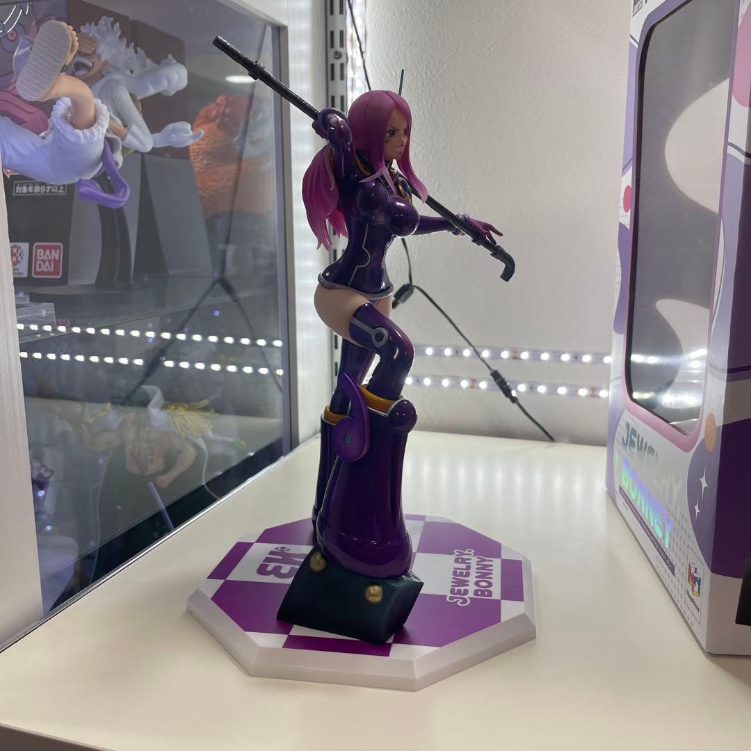 “Evolutionary History” ジュエリー・ボニー　pop