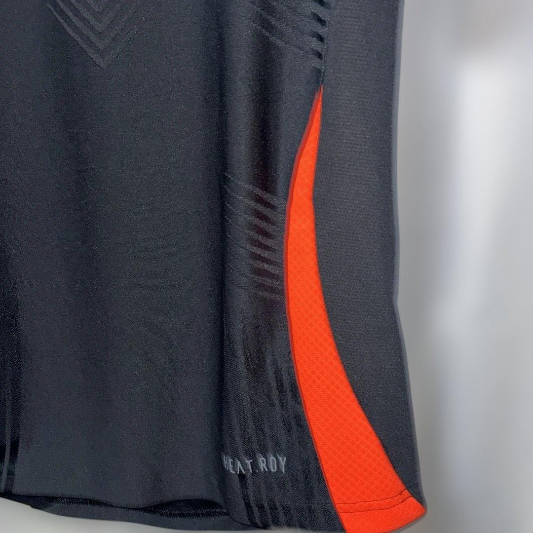 サッカー 日本代表 プロ トレーニングジャージー シャツ　Mサイズ