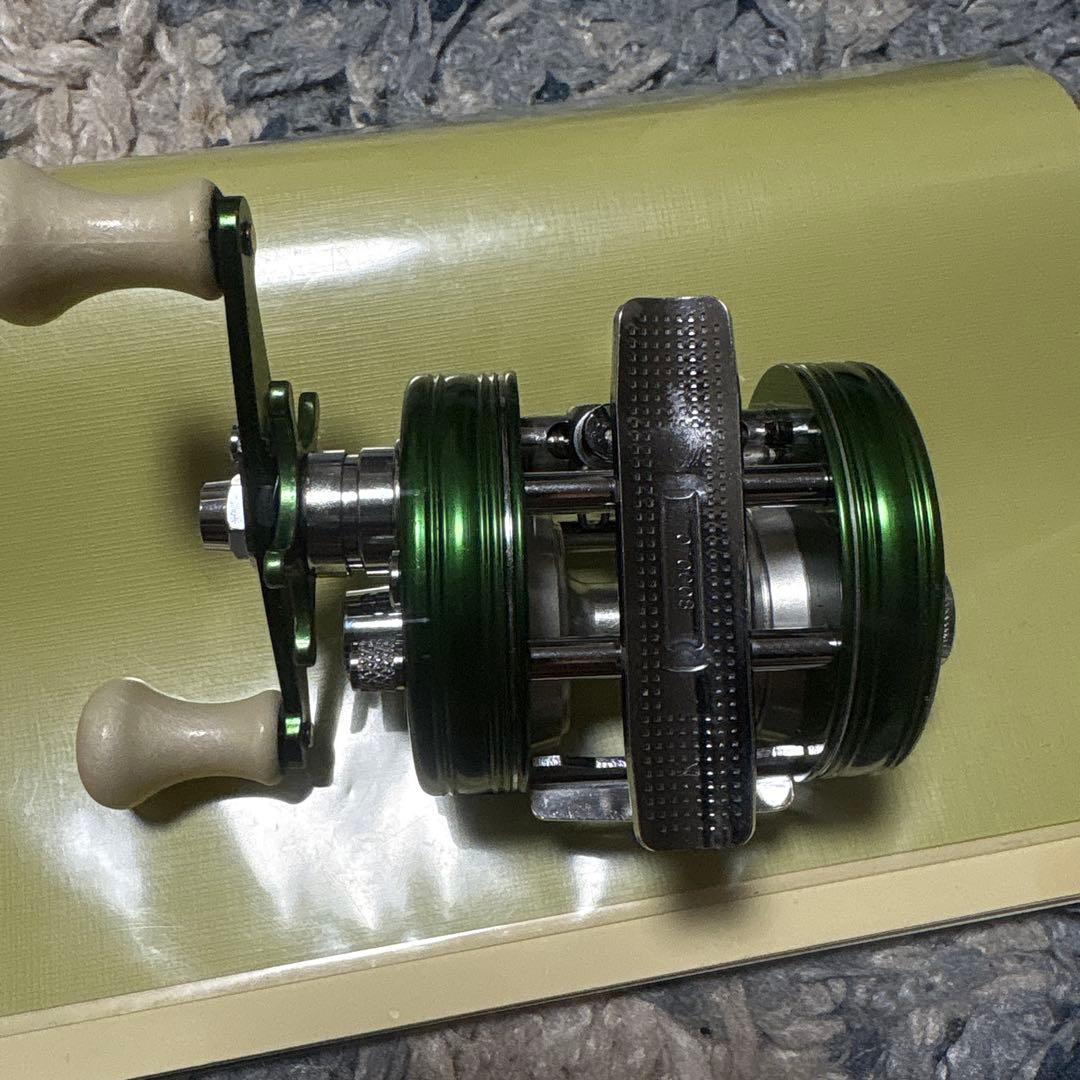 うみ‼️ ABU アンバサダー 2500C 　緑のみ