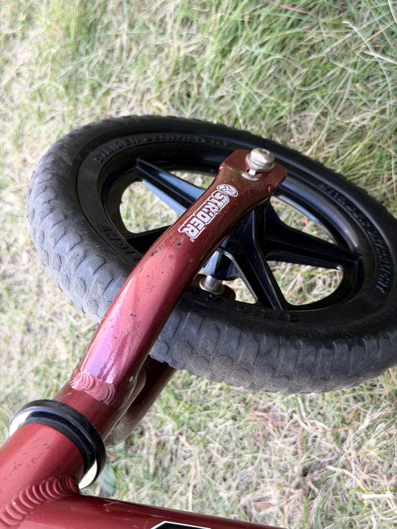 STRIDER PRO メタリックマルーン 12インチ【シンプルで軽い】