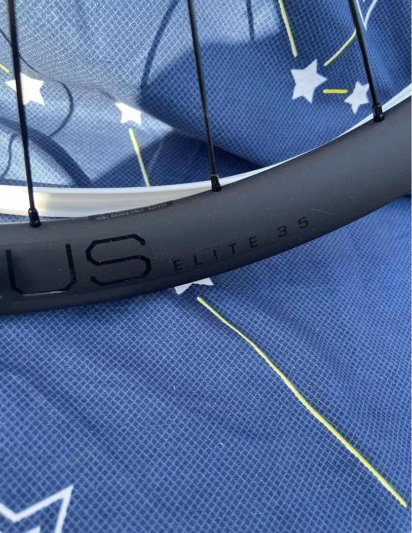 パーツ BONTRAGER Aeolus Elite 35 TLR Disc Road