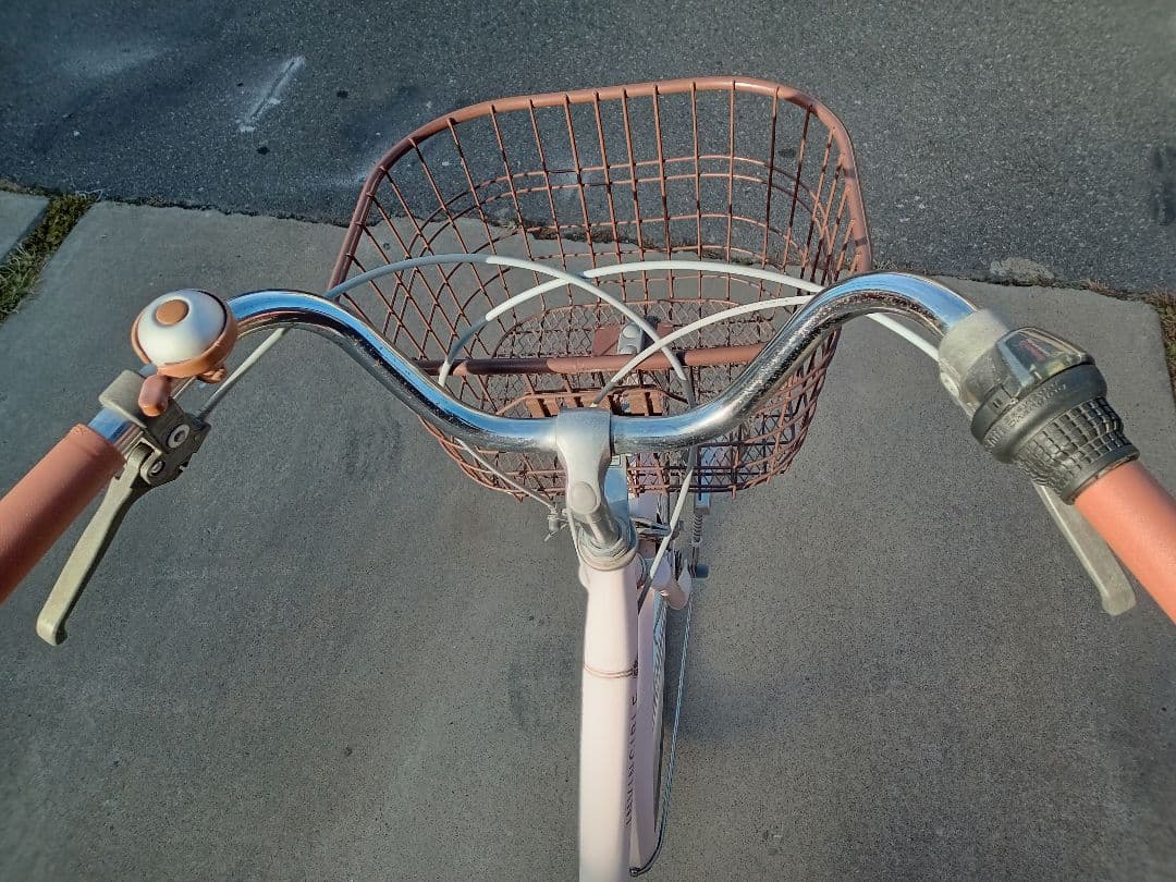美品　ノーパンクタイヤ自転車　ママチャリ26インチ群馬埼玉栃木