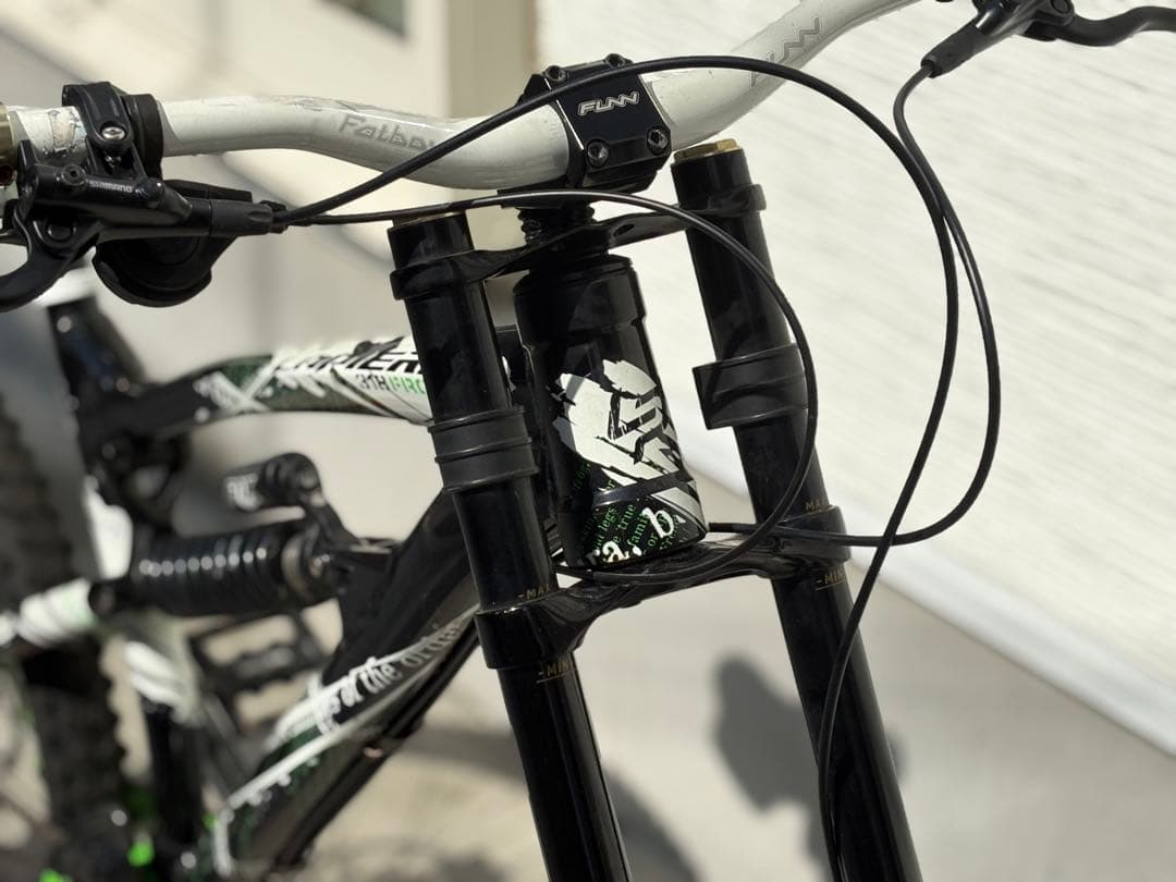 LAPIERRE FROGGY 318 ダウンヒルMTB Marzocchiサス