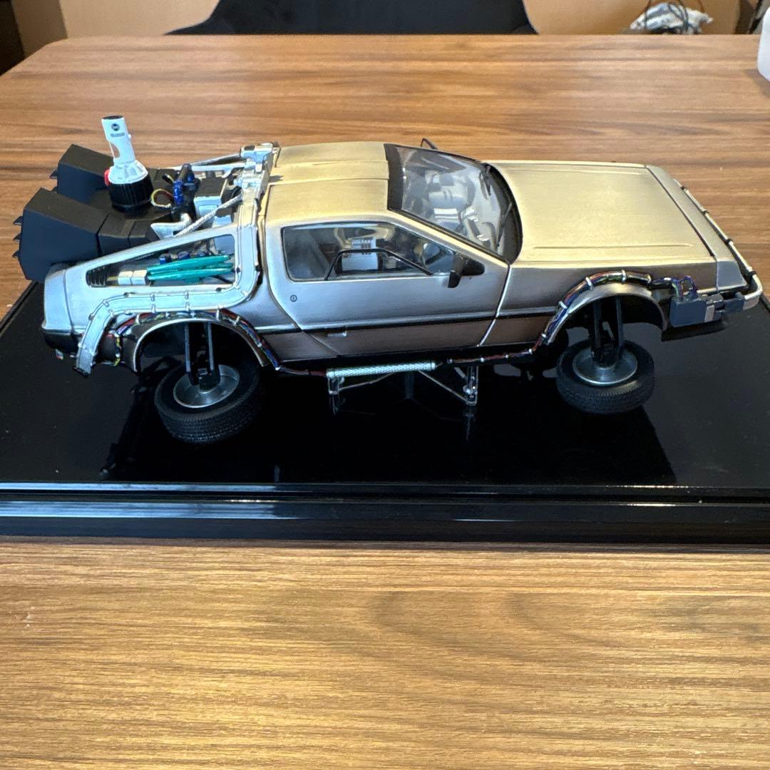 h*8様 バック・トゥ・ザ・フューチャー sunstar 1/18デロリアン ダ