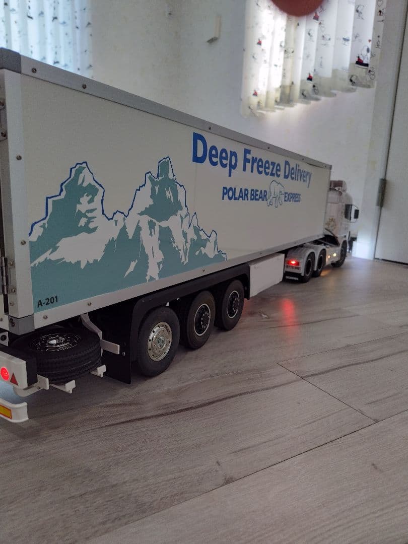 トレーラーヘッド　スカニア　R620 　6×4　ハイライン