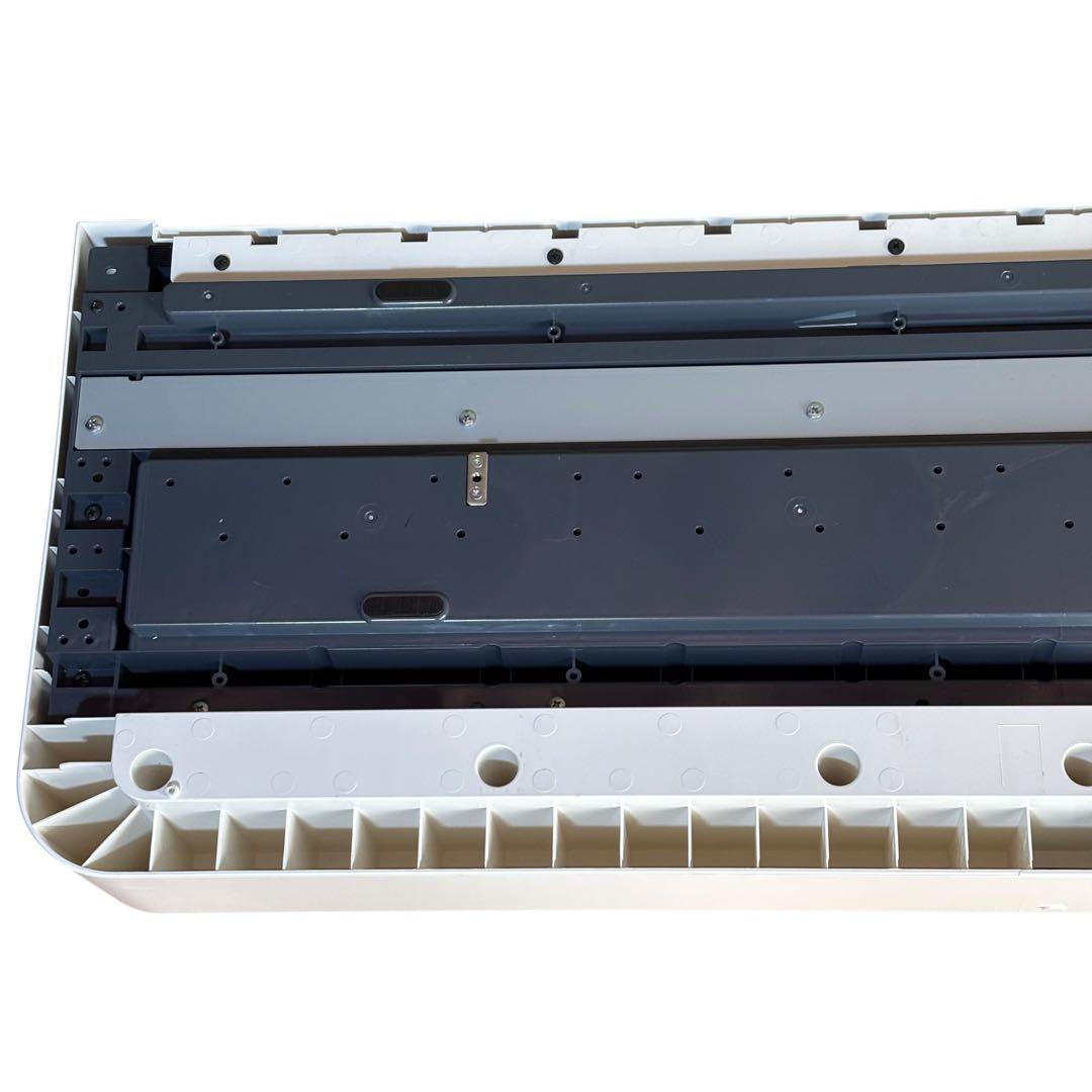 ペダル付 KORG B2 ホワイト 88鍵 NH鍵盤 12サウンド